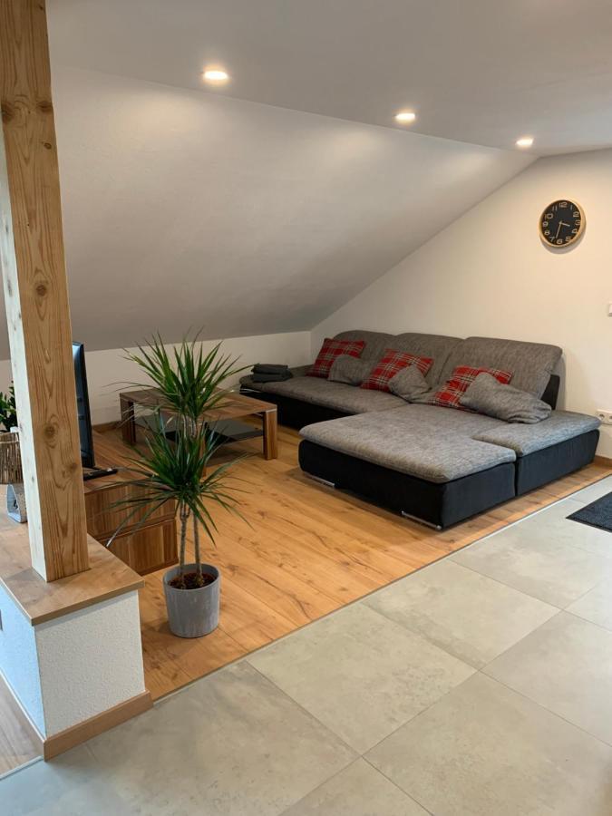 Ruhige Ferienwohnung Naehe Des Zentrums Marktoberdorf Exterior foto